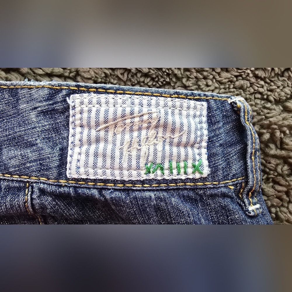 Tommy Hilfiger Blue Denim Capri Embroidered Jeans - Picture 7 of 11